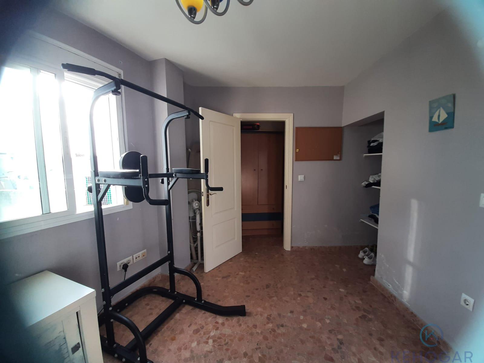 For sale of house in Dos Hermanas