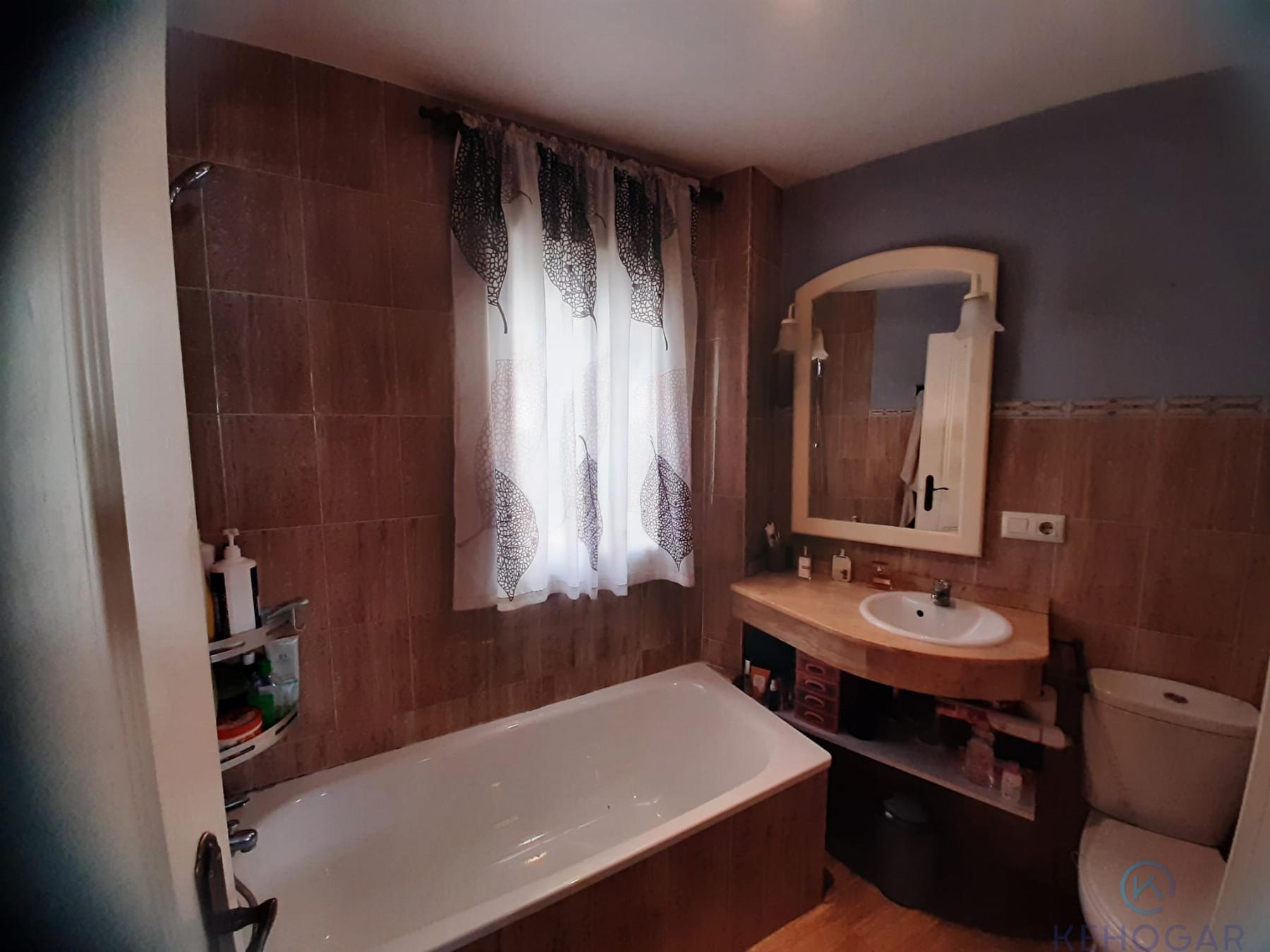 For sale of house in Dos Hermanas