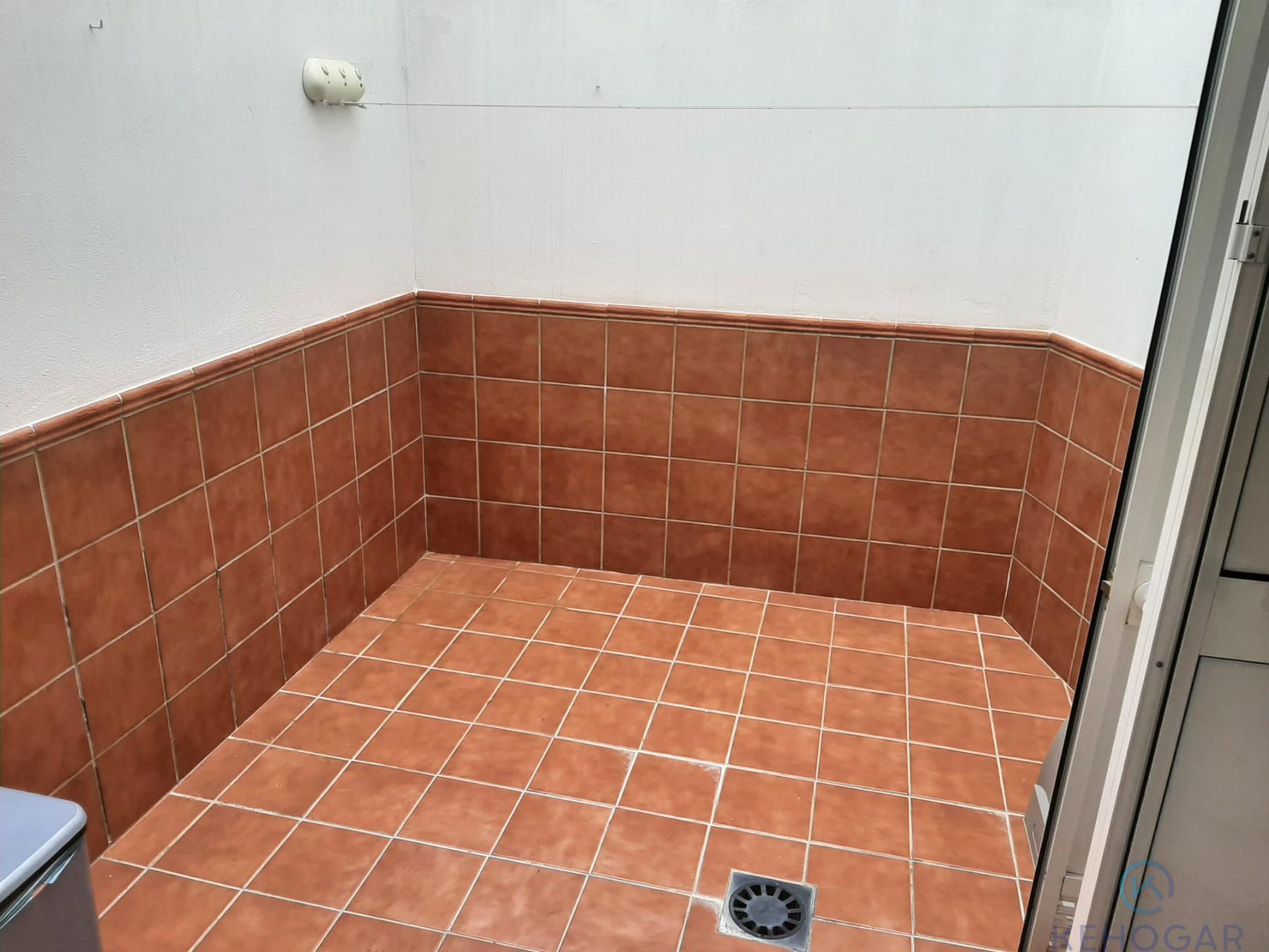 For sale of house in Dos Hermanas