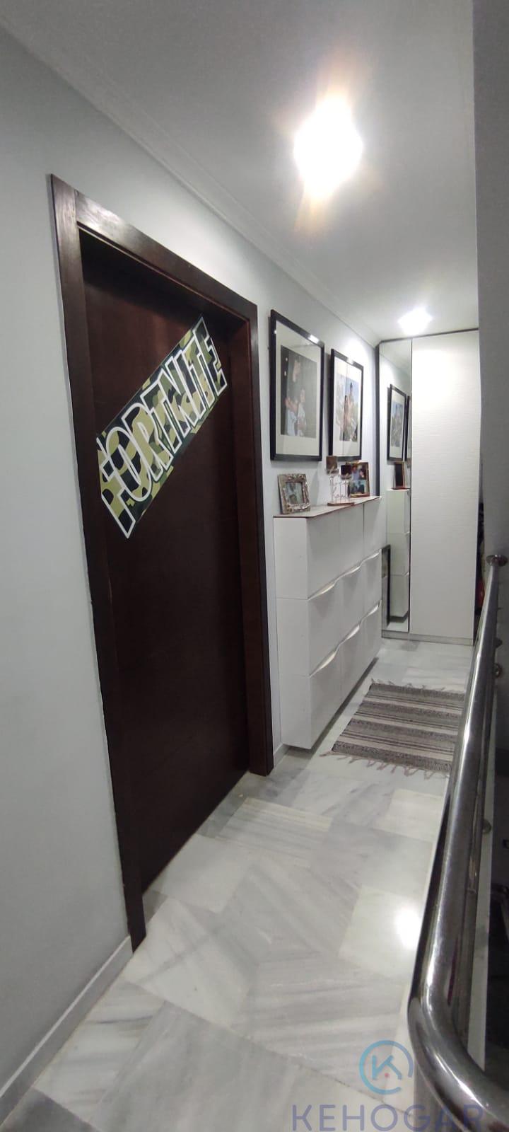 For sale of duplex in Dos Hermanas