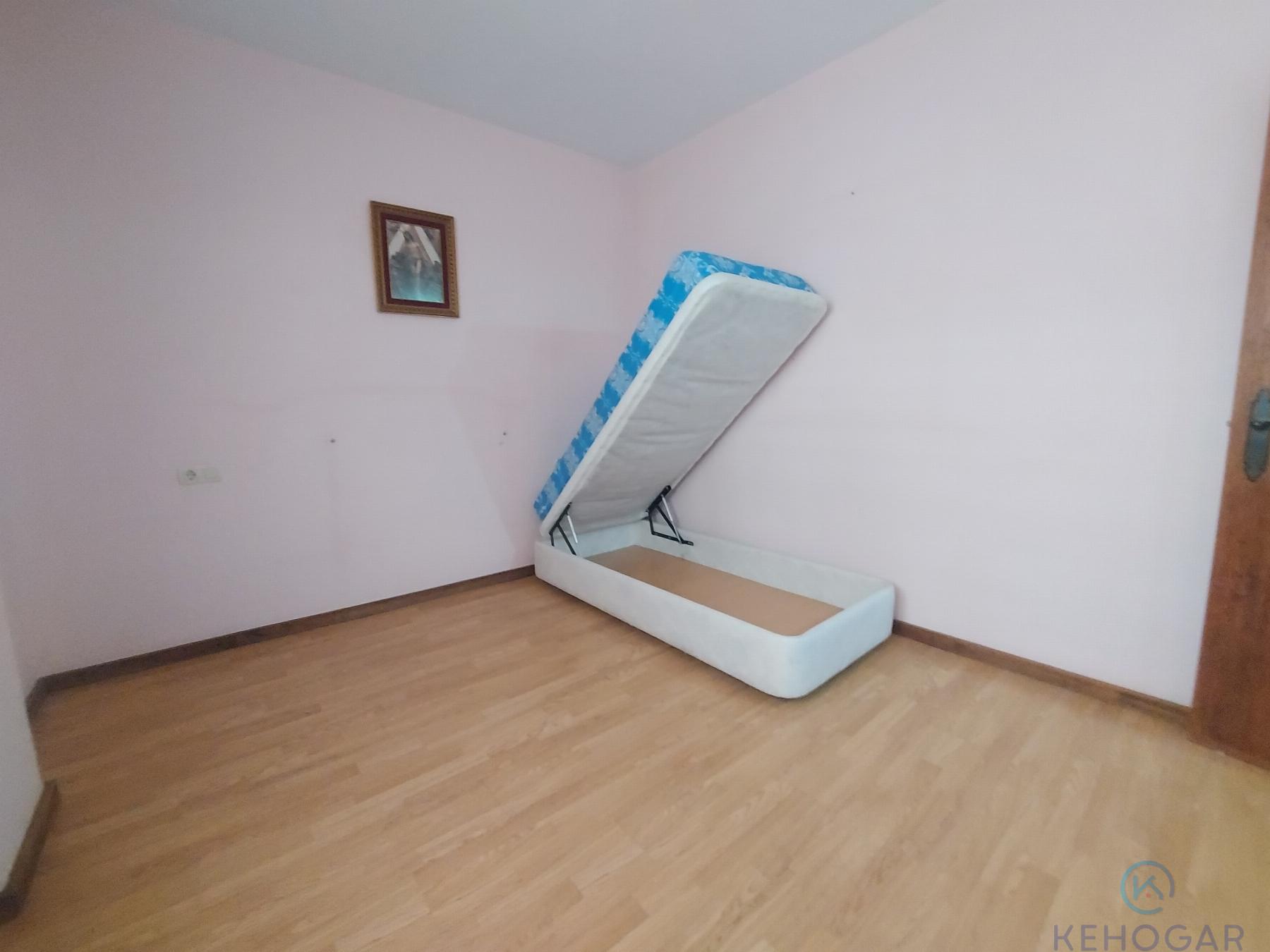 For sale of flat in Dos Hermanas