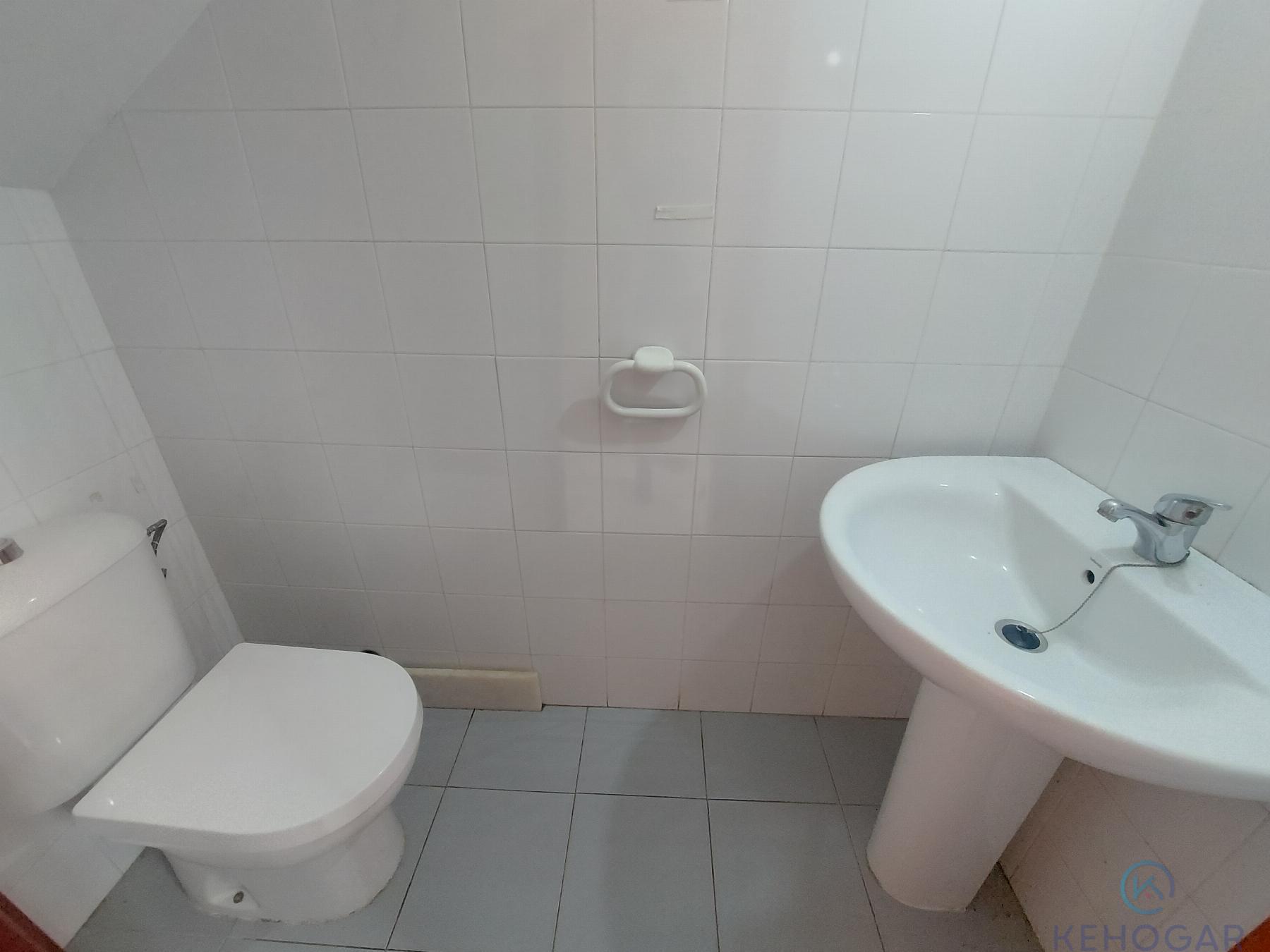 For sale of duplex in Dos Hermanas