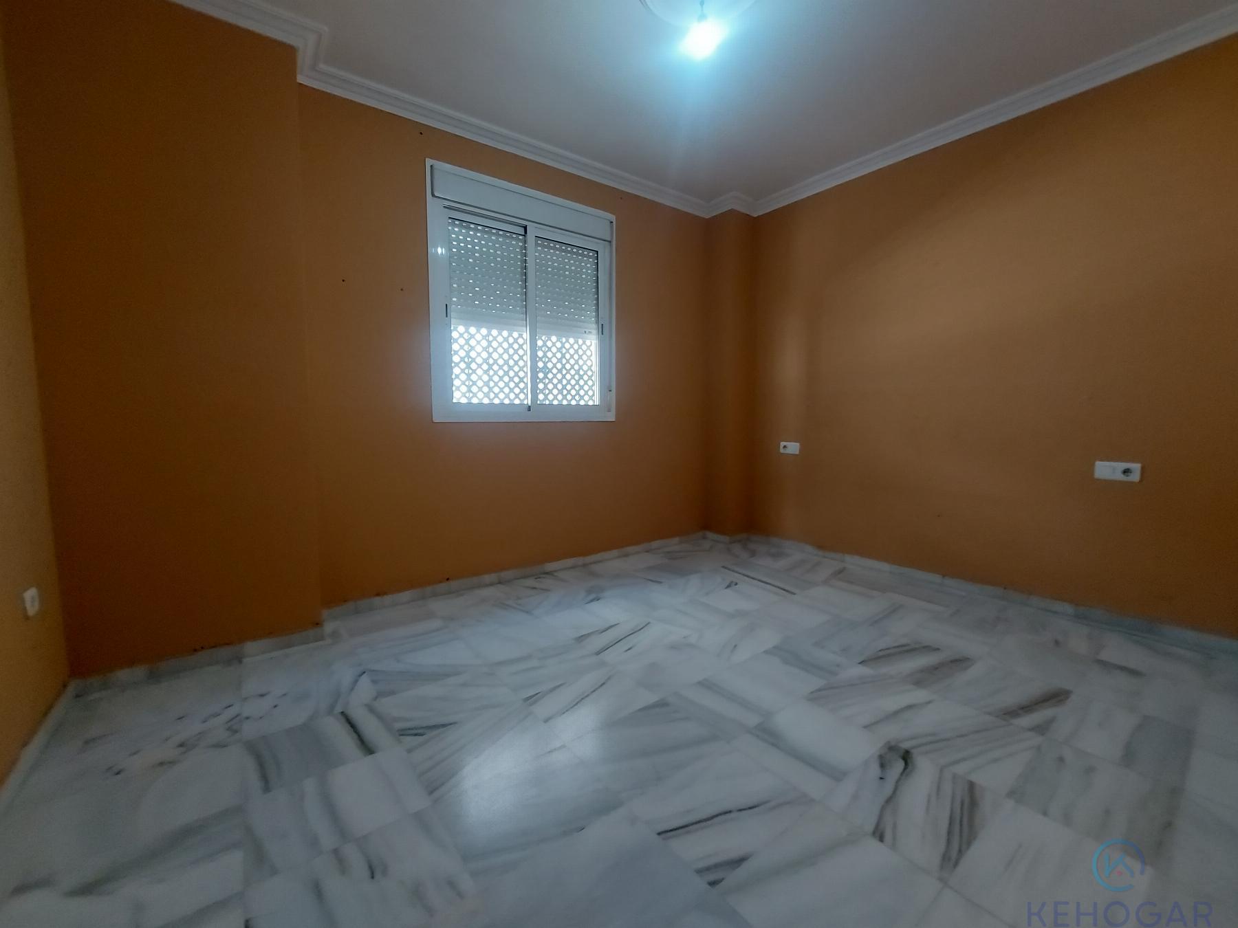 For sale of duplex in Dos Hermanas