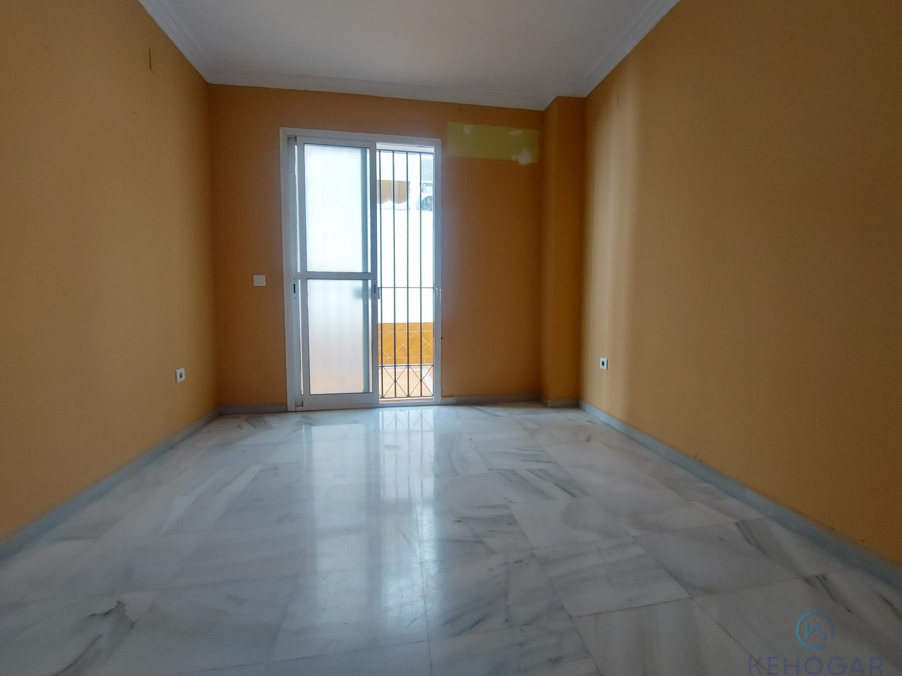 For sale of duplex in Dos Hermanas