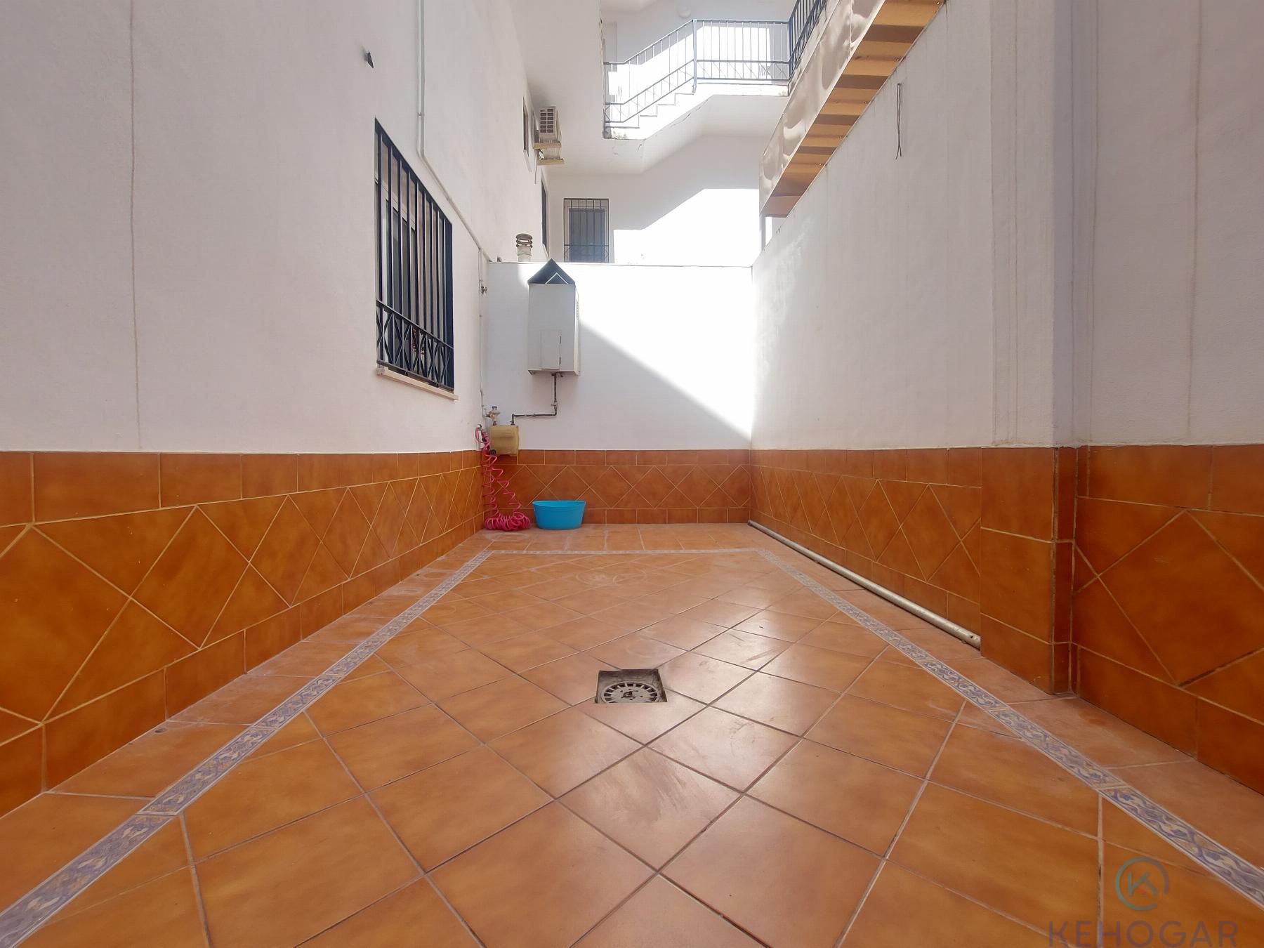 For sale of duplex in Dos Hermanas