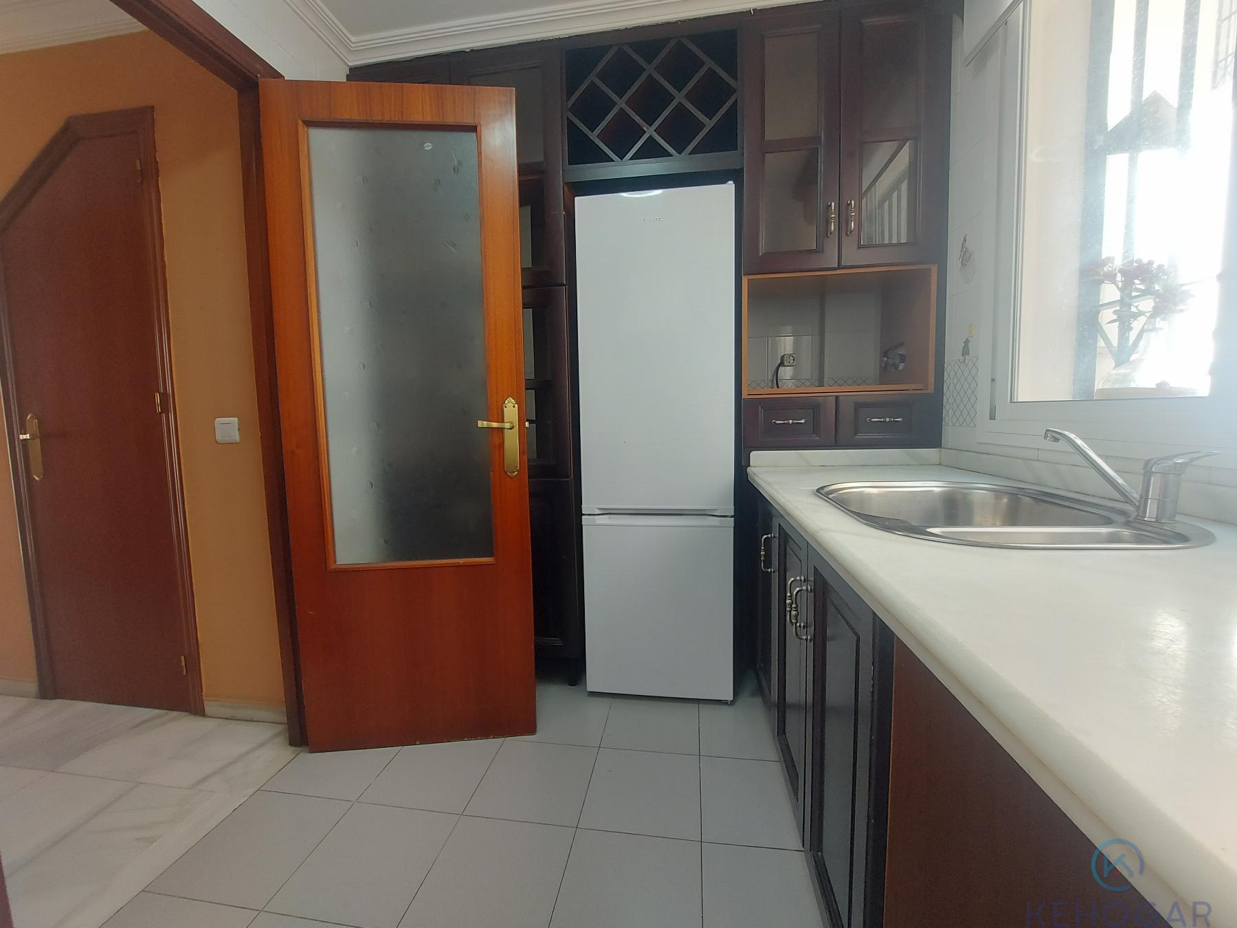 For sale of duplex in Dos Hermanas
