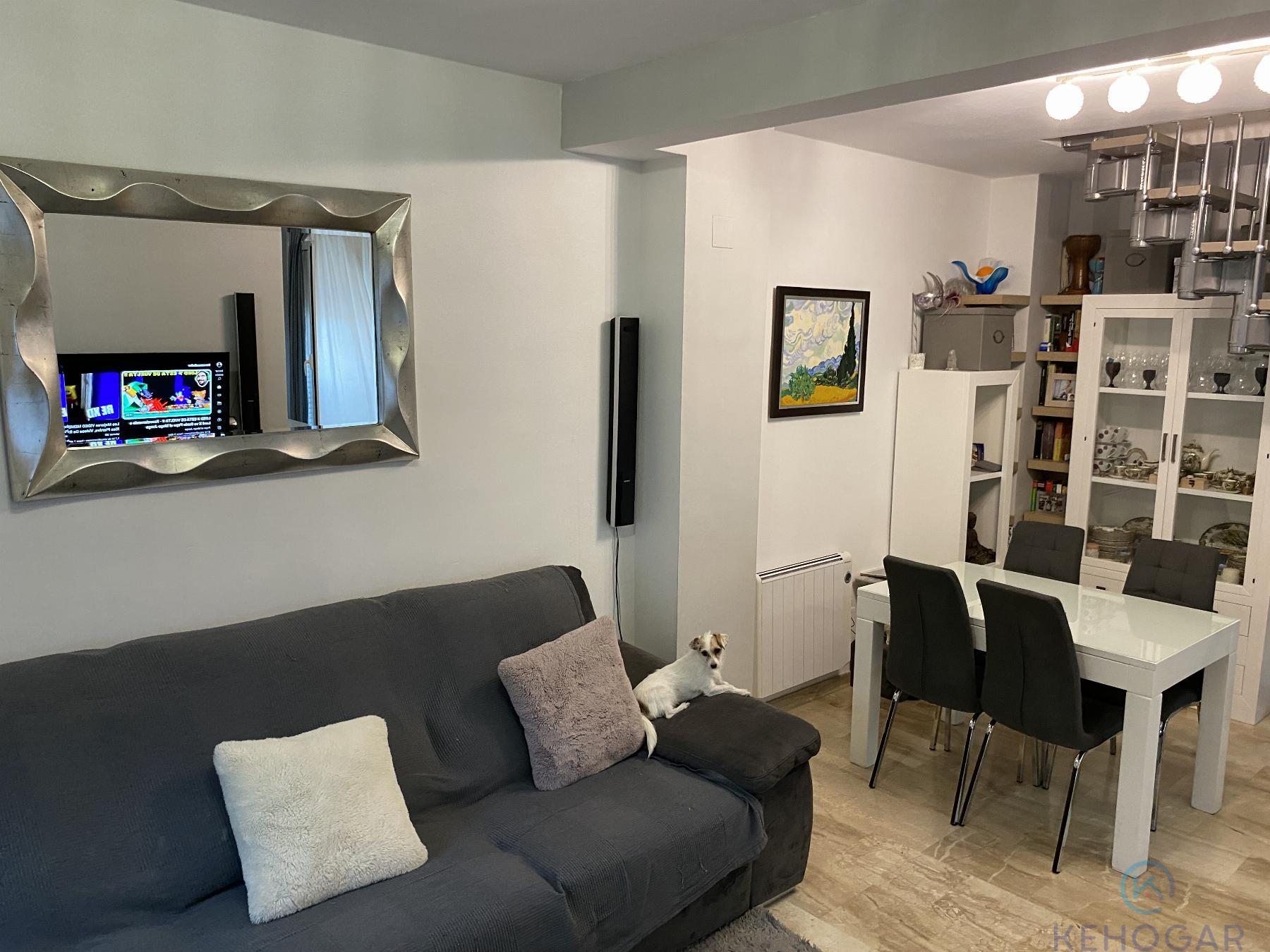 For sale of duplex in Dos Hermanas