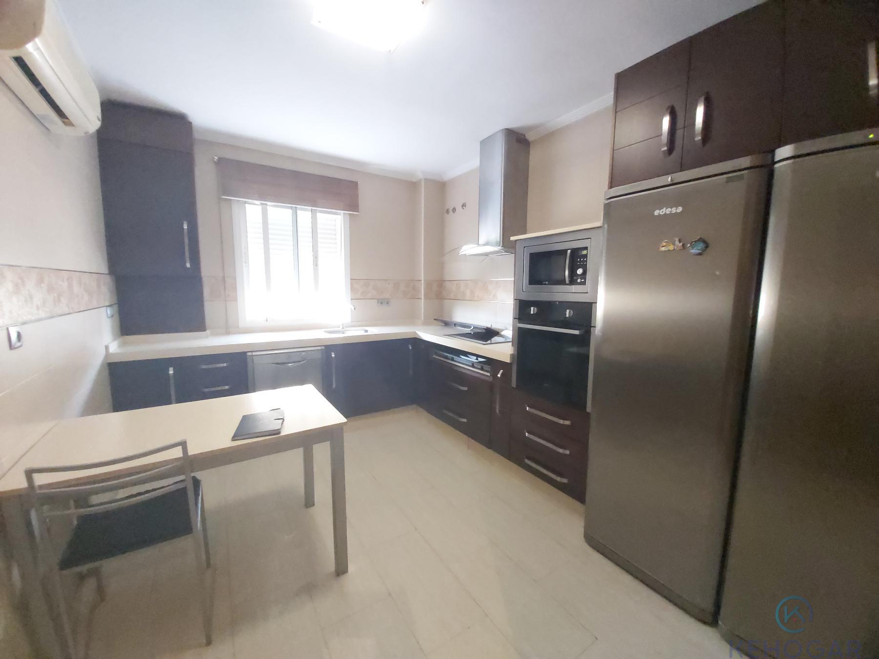 For sale of flat in Dos Hermanas