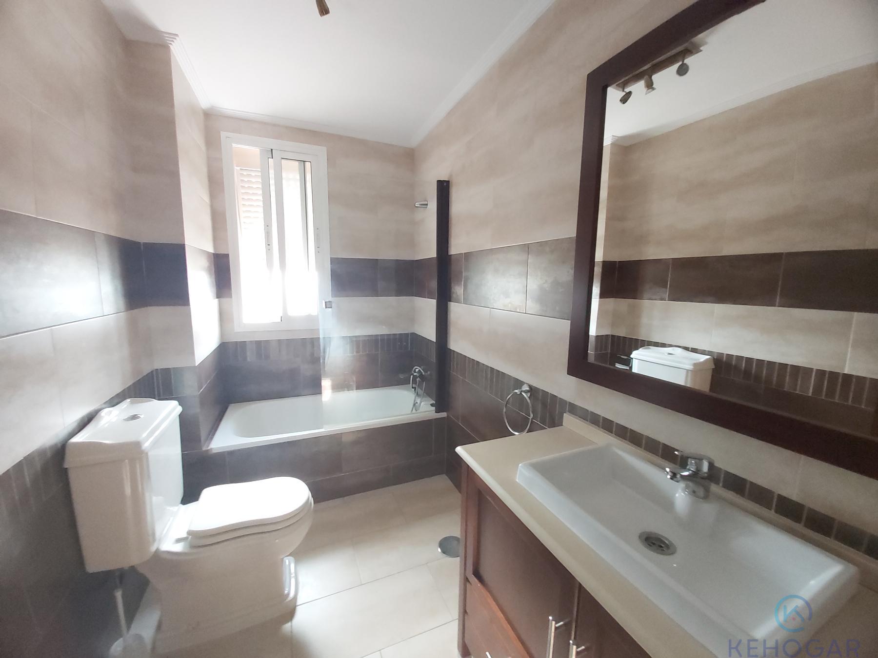 For sale of flat in Dos Hermanas