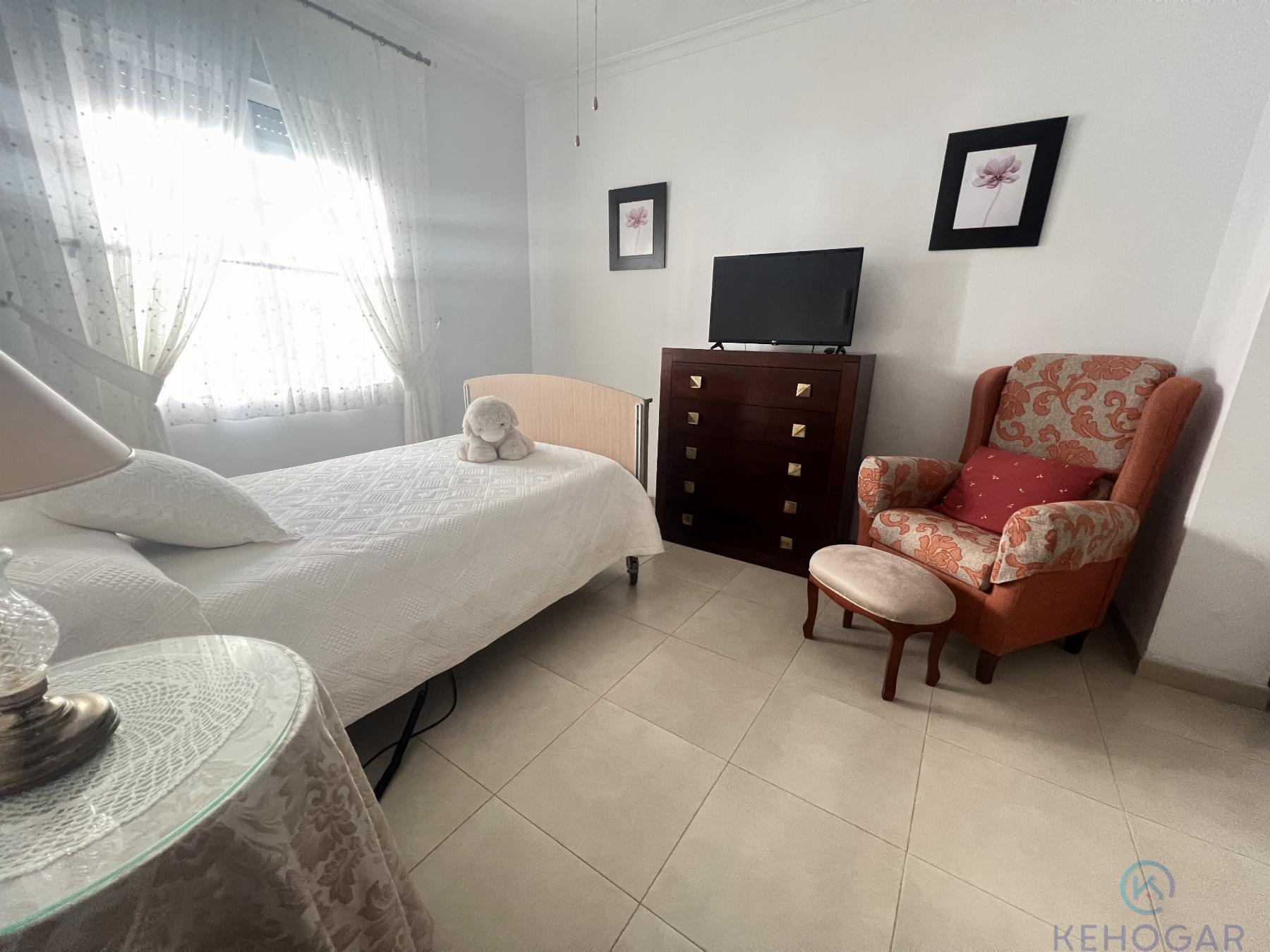For sale of house in Dos Hermanas