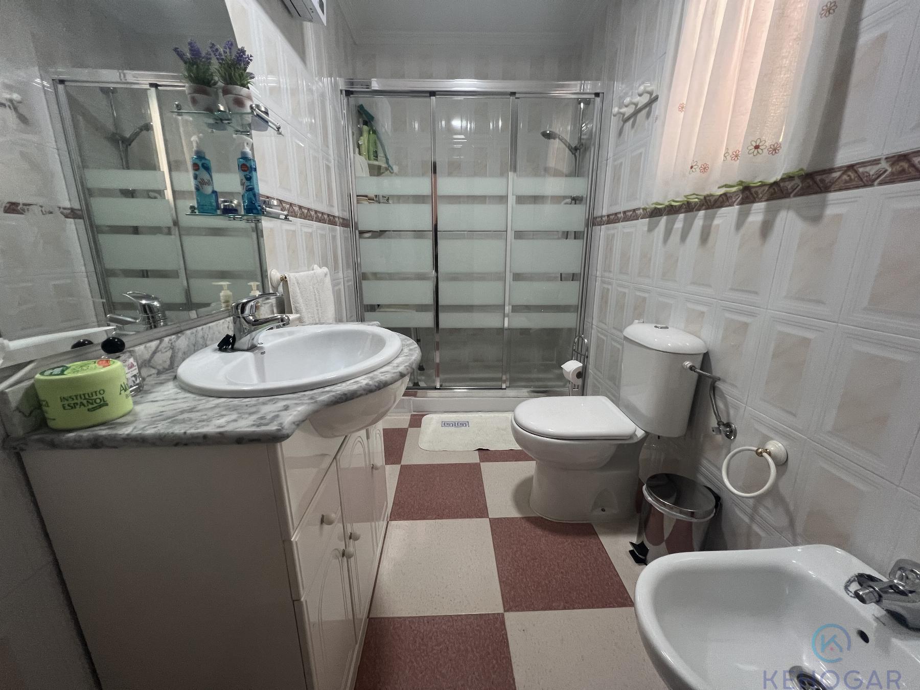 For sale of house in Dos Hermanas