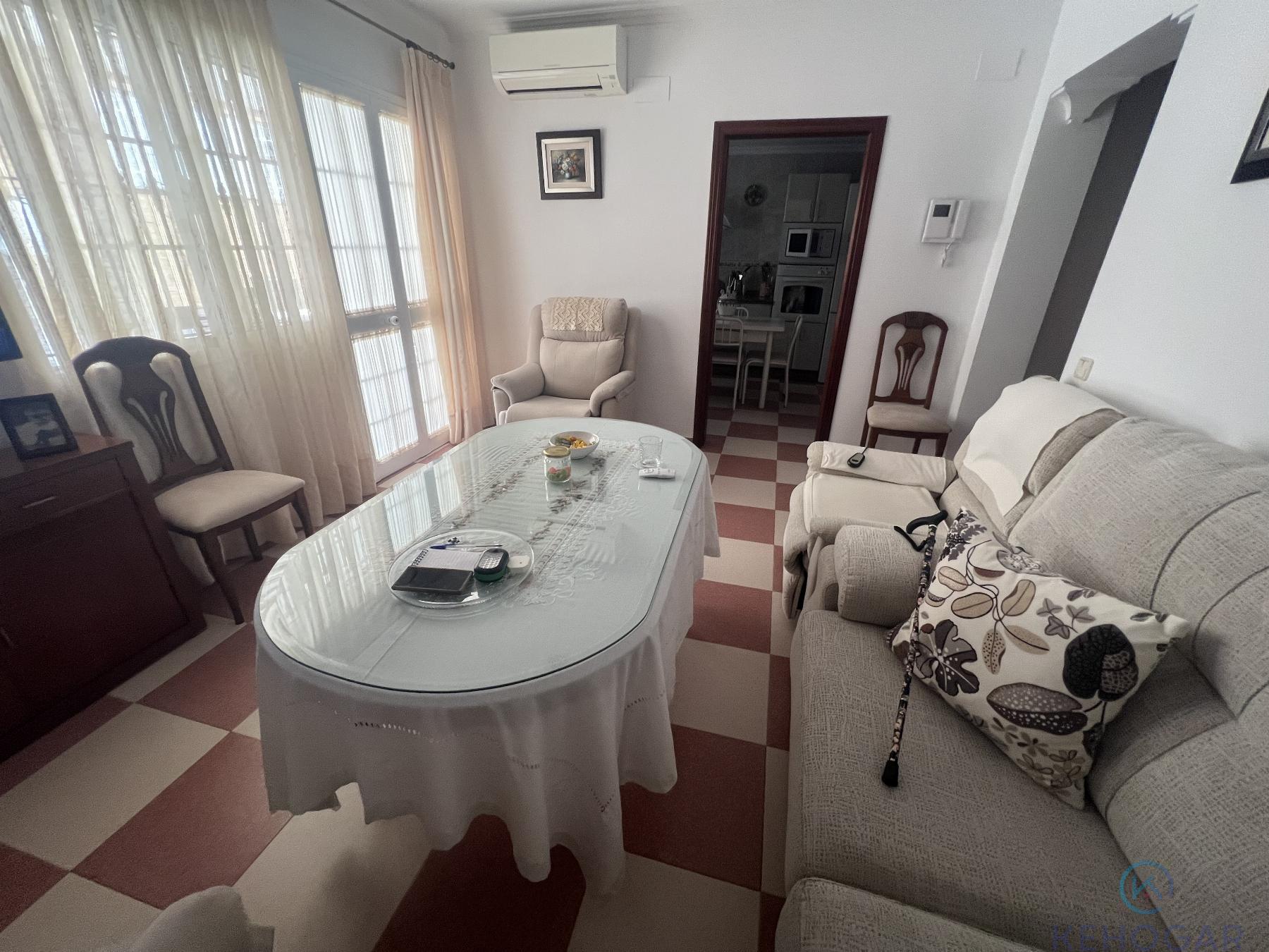 For sale of house in Dos Hermanas