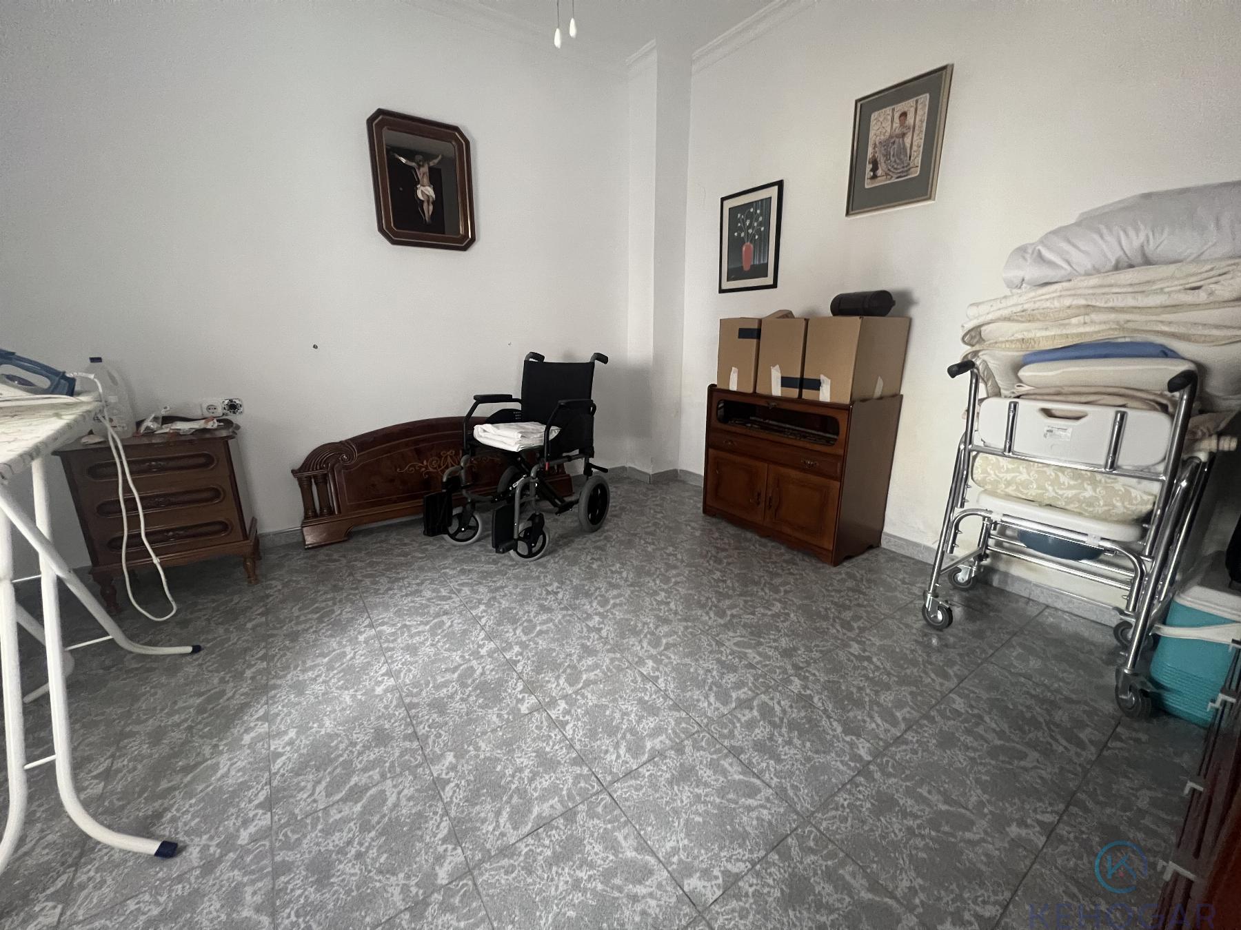 For sale of house in Dos Hermanas