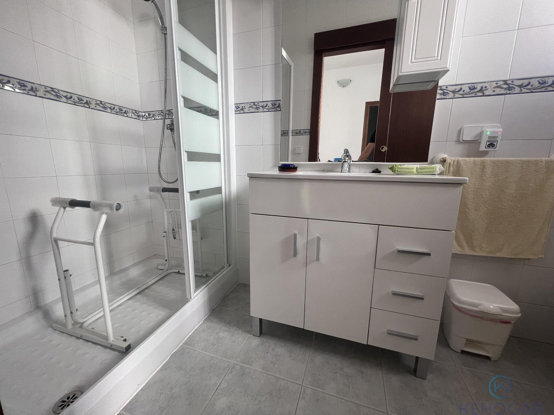 For sale of house in Dos Hermanas