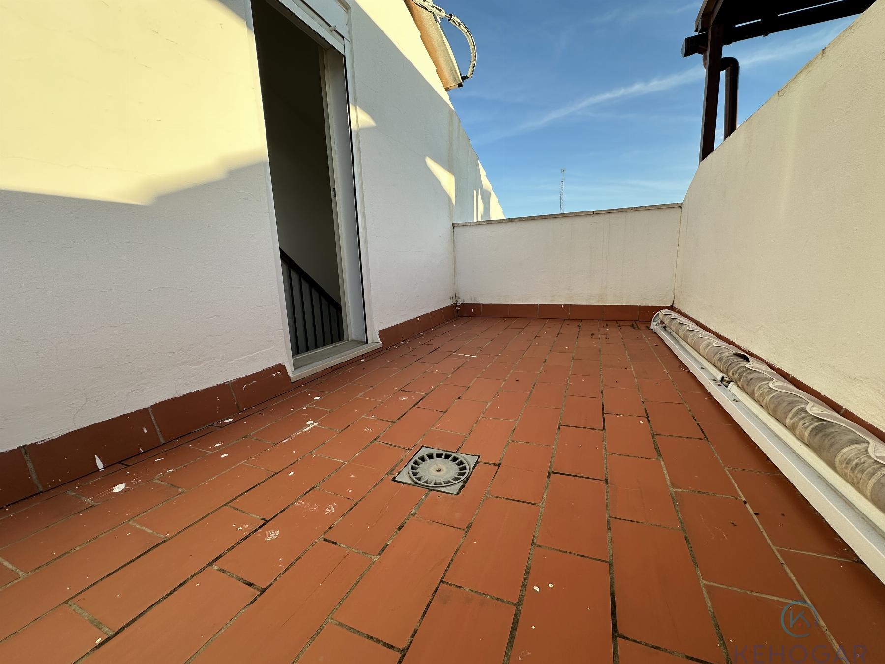 For sale of house in Dos Hermanas