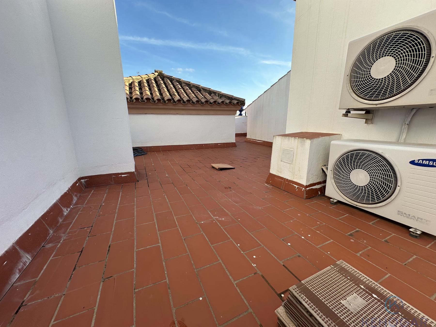 For sale of house in Dos Hermanas