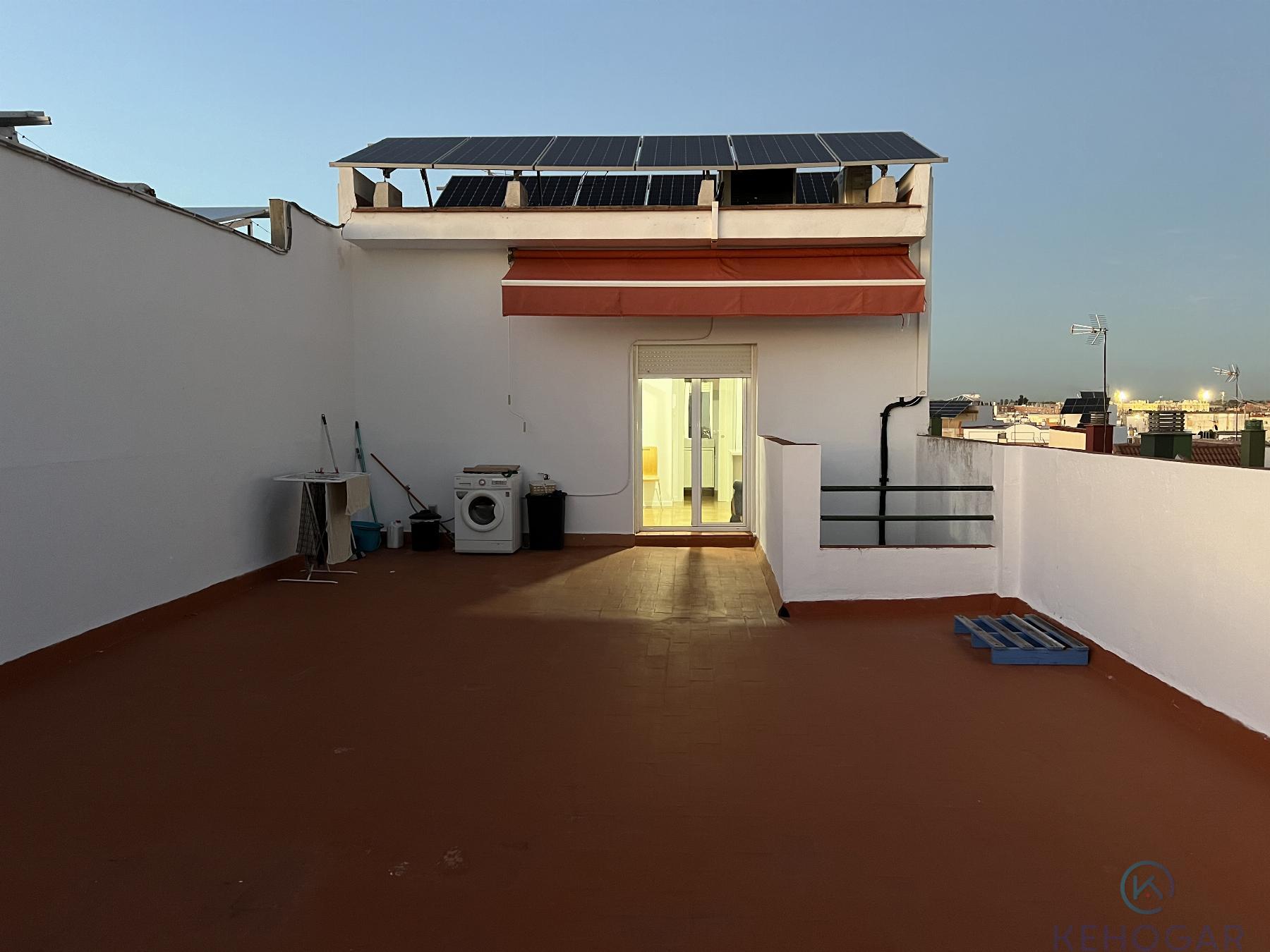 For sale of house in Dos Hermanas