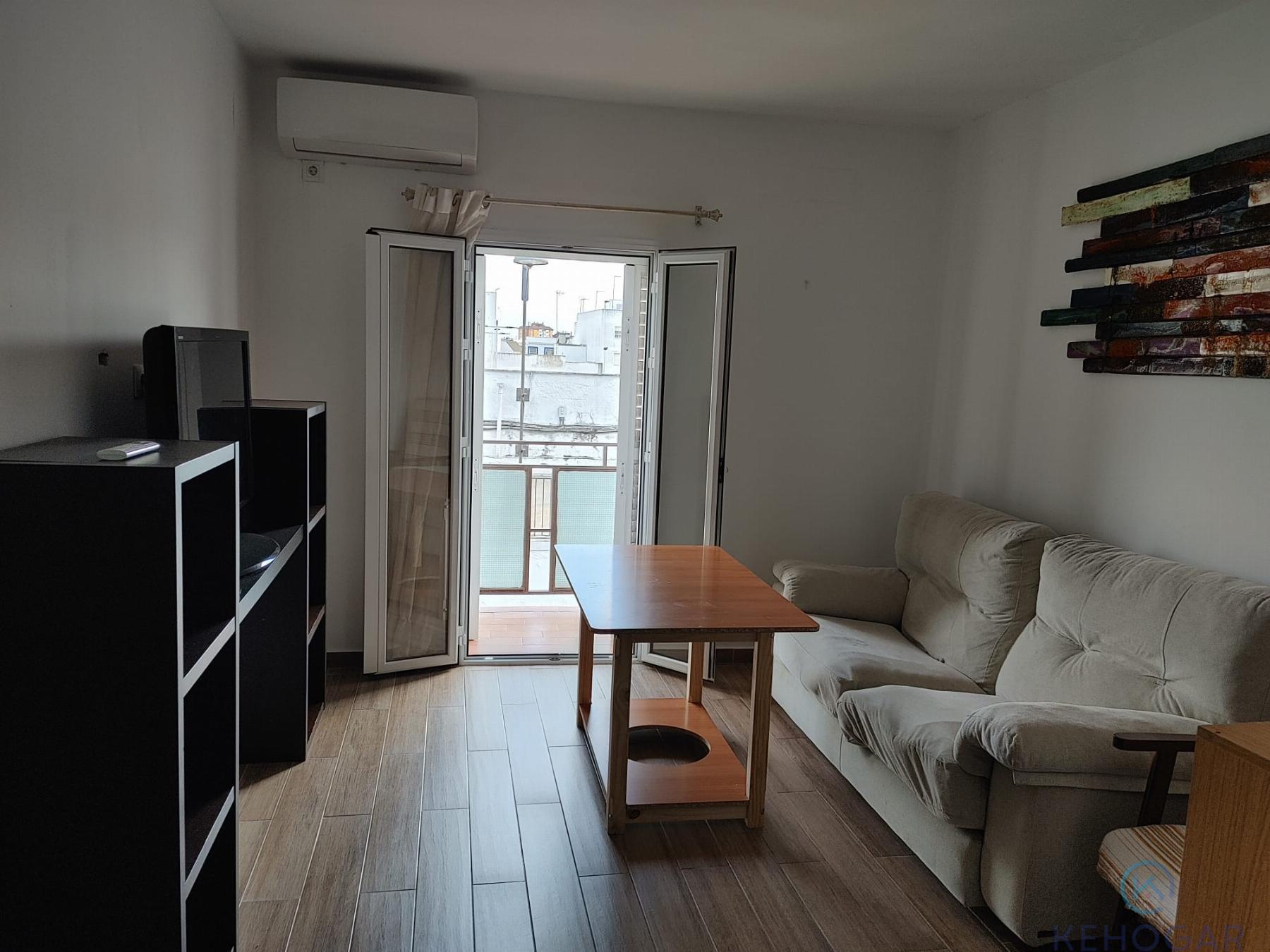 For sale of house in Dos Hermanas
