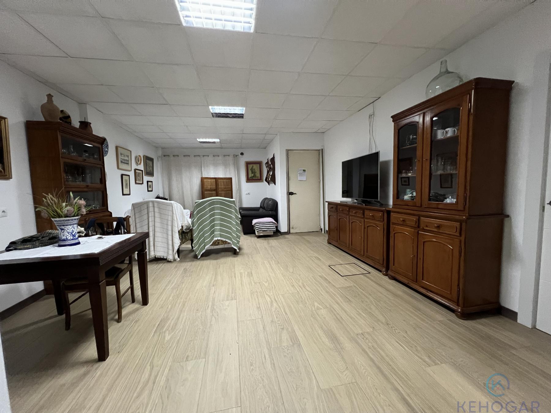 For sale of house in Dos Hermanas