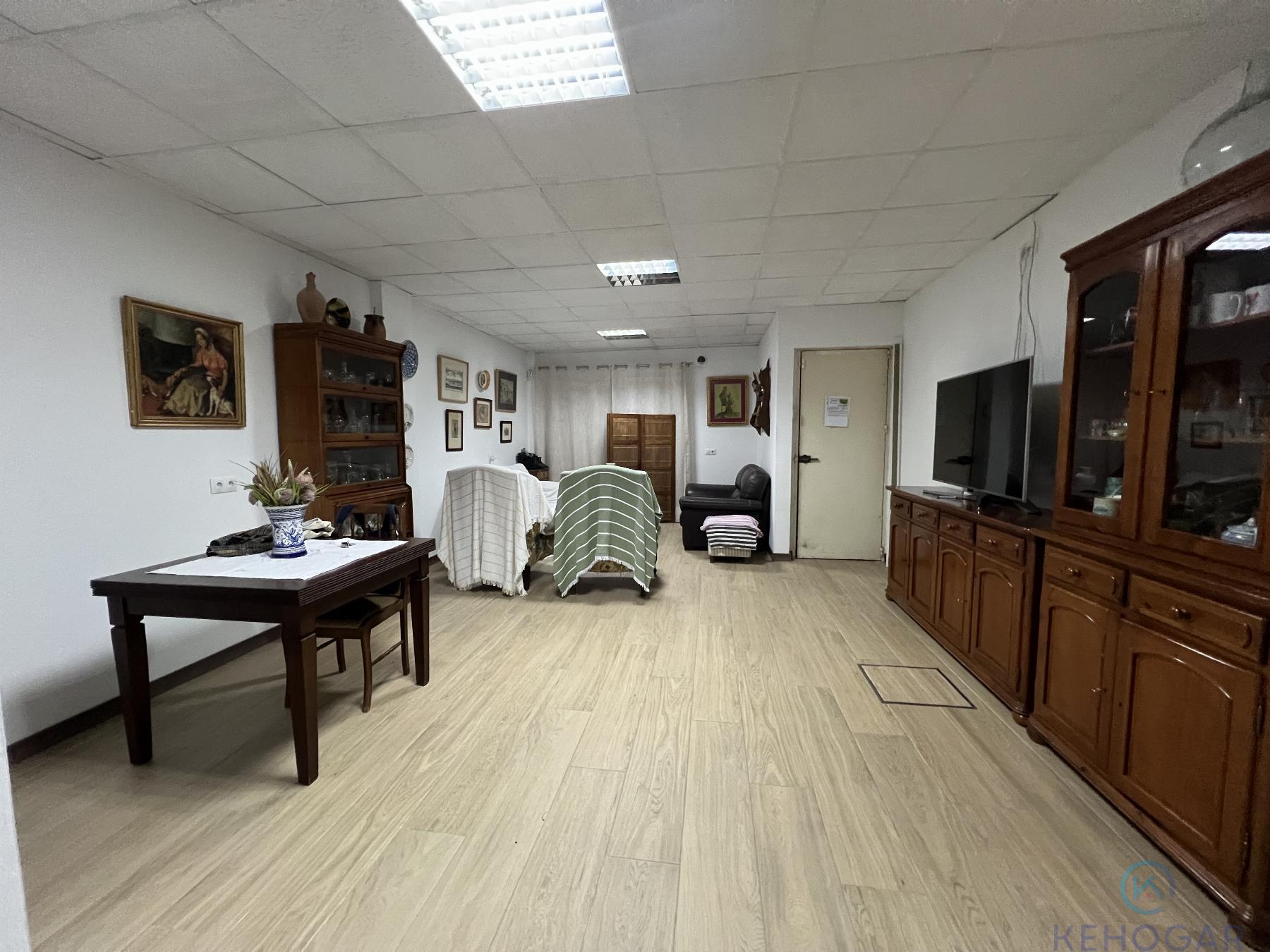 For sale of house in Dos Hermanas