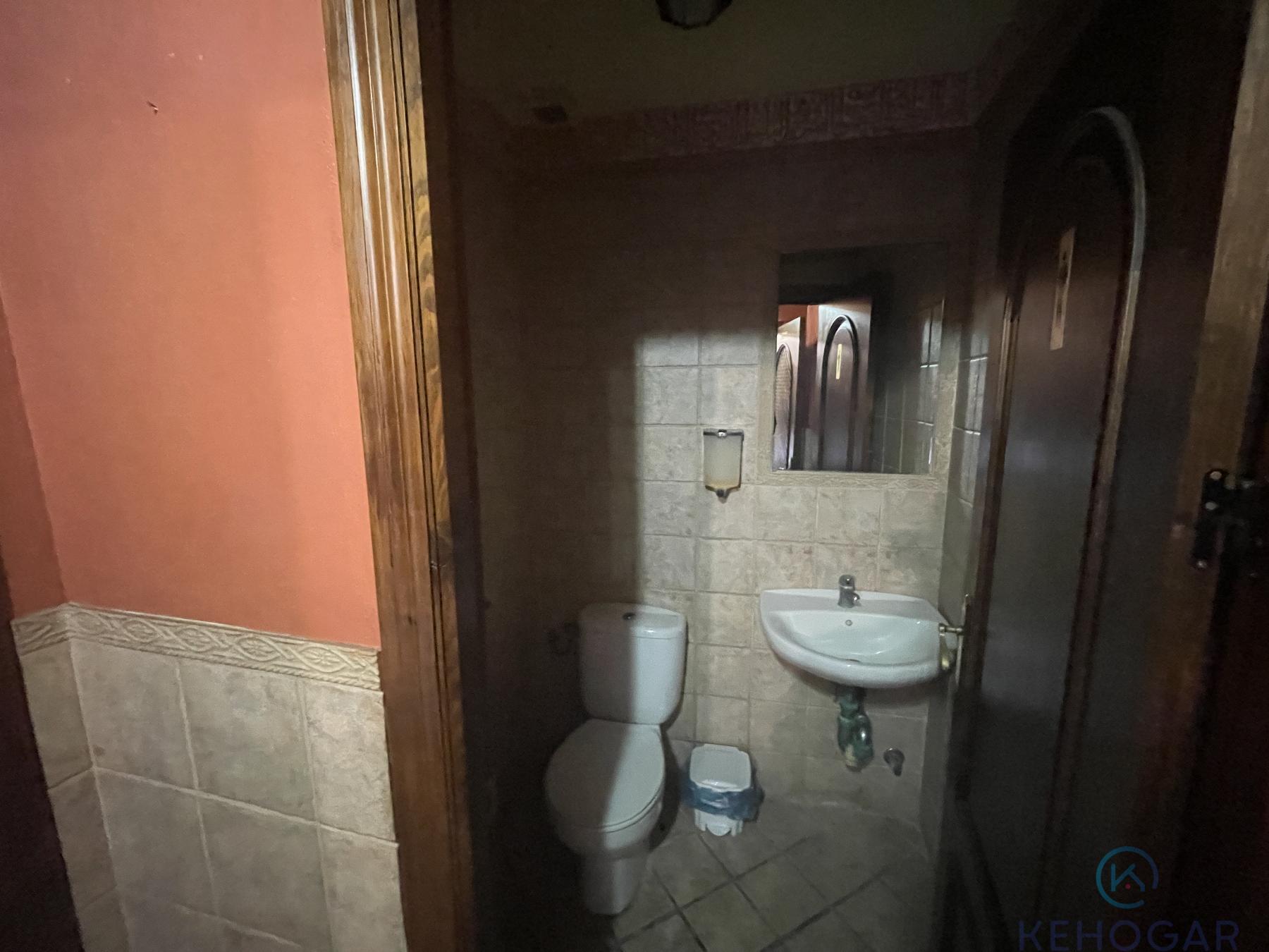 Venta de local en Dos Hermanas