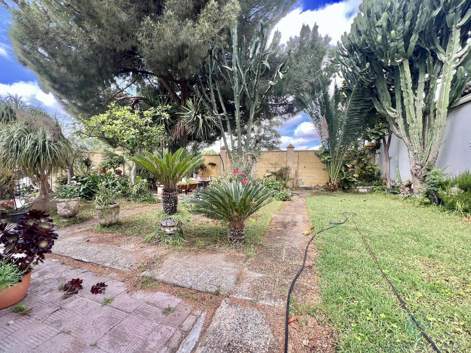 Venta de chalet en Dos Hermanas