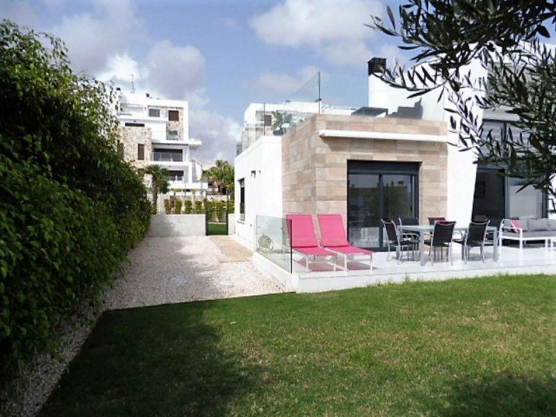 Venta de villa en Orihuela Costa