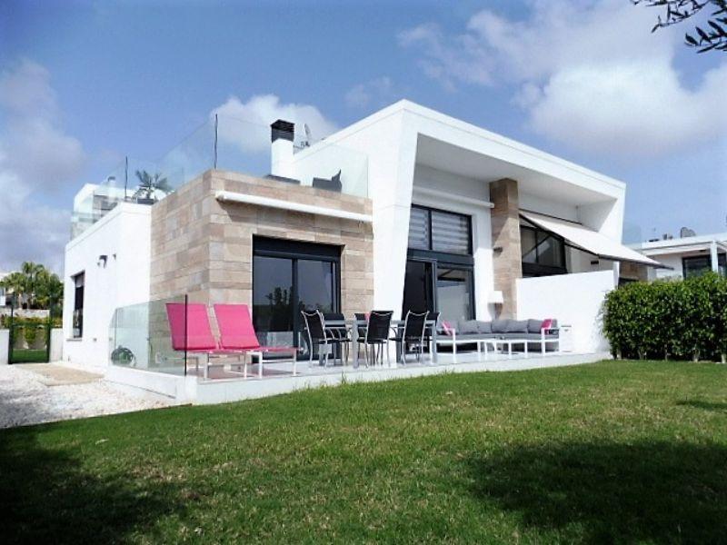 Venta de villa en Orihuela Costa
