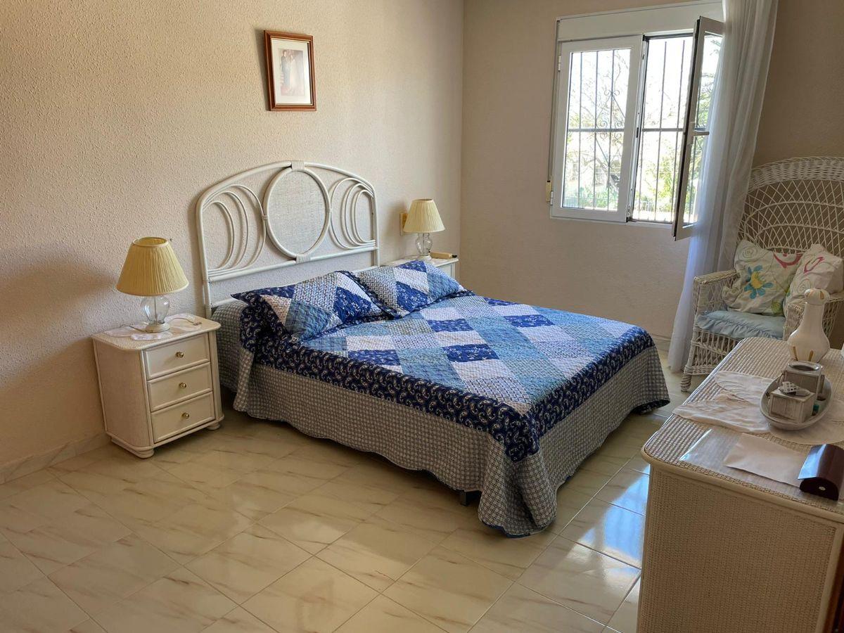 For sale of chalet in Torrevieja