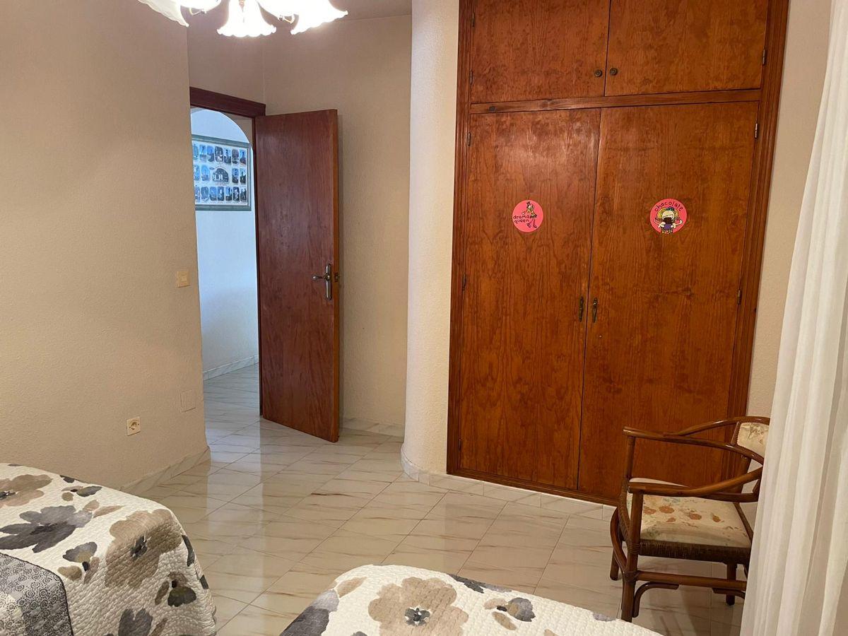 For sale of chalet in Torrevieja