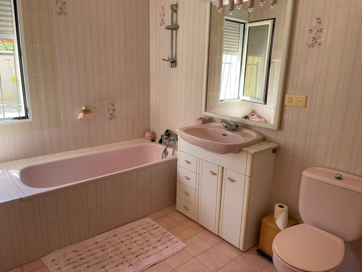 For sale of chalet in Torrevieja