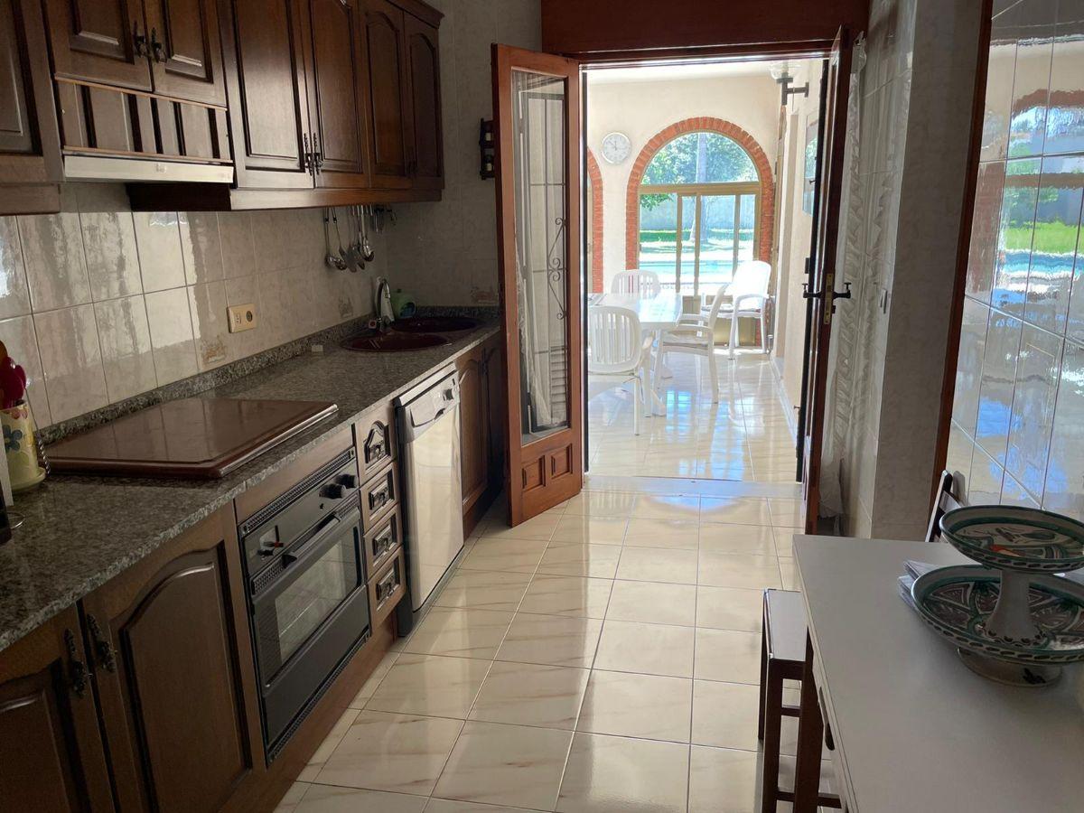 For sale of chalet in Torrevieja