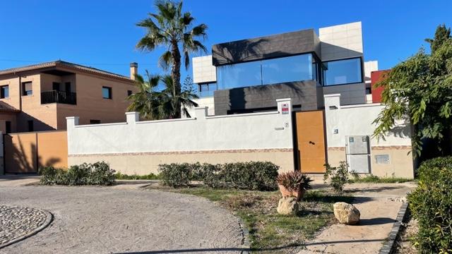For sale of villa in Torrevieja