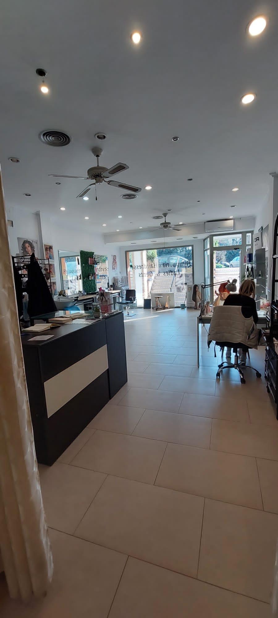 Venta de local comercial en Orihuela Costa