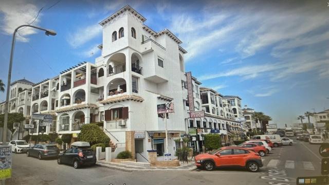 Venta de local comercial en Orihuela Costa