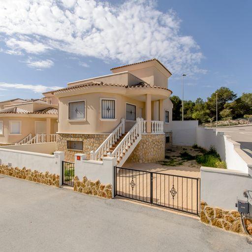 For sale of villa in San Miguel de Salinas