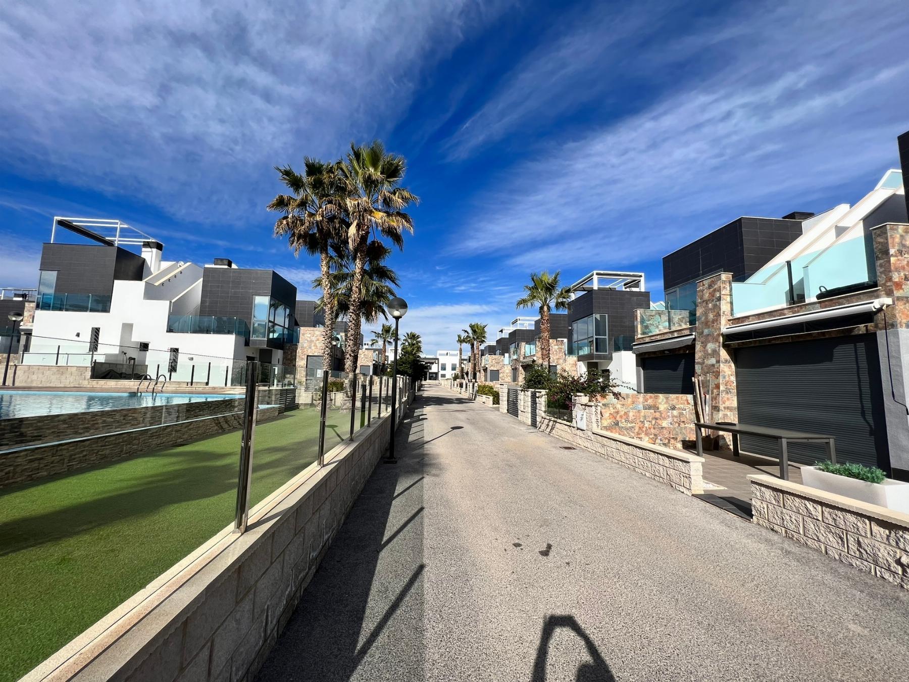 For sale of villa in Orihuela Costa