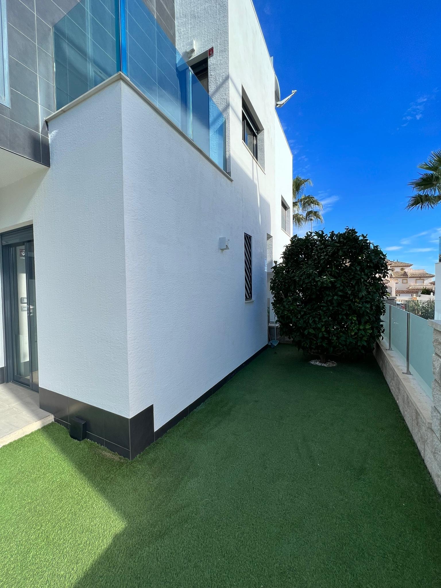 For sale of villa in Orihuela Costa