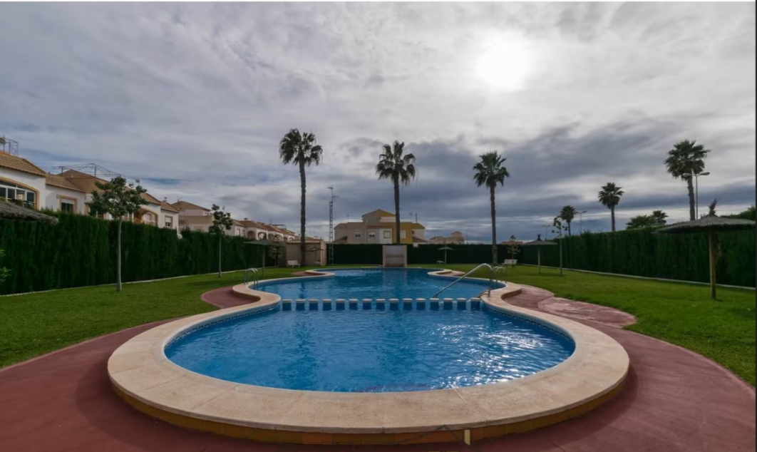 For sale of bungalow in Torrevieja
