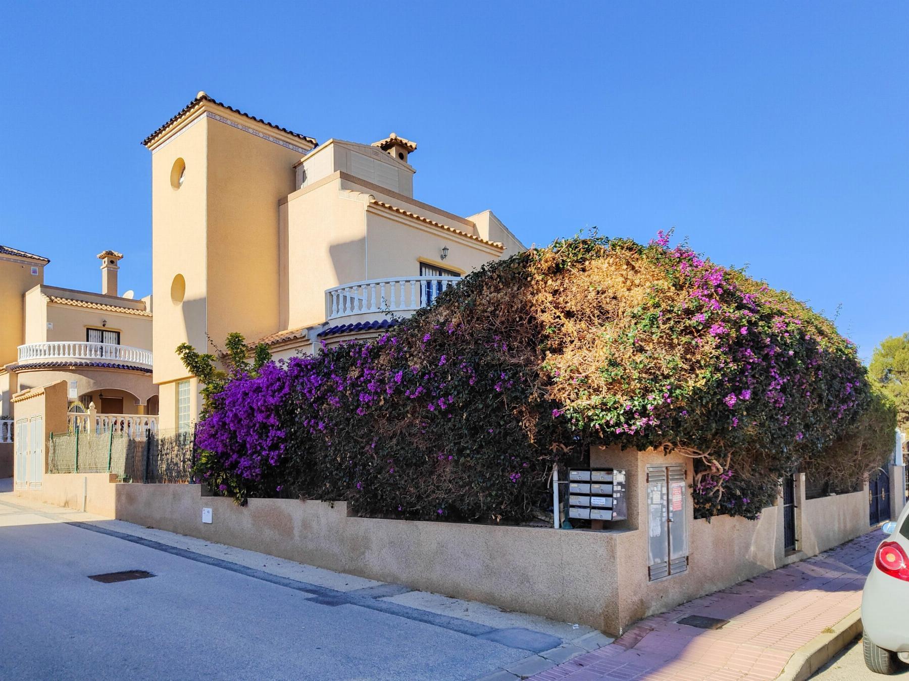 Venta de chalet en Orihuela Costa