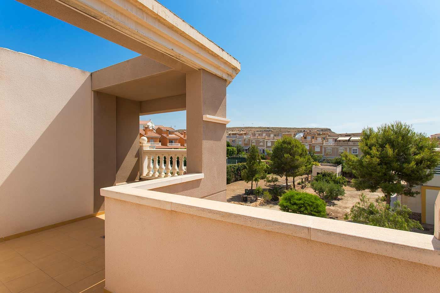 For sale of bungalow in Santa Pola