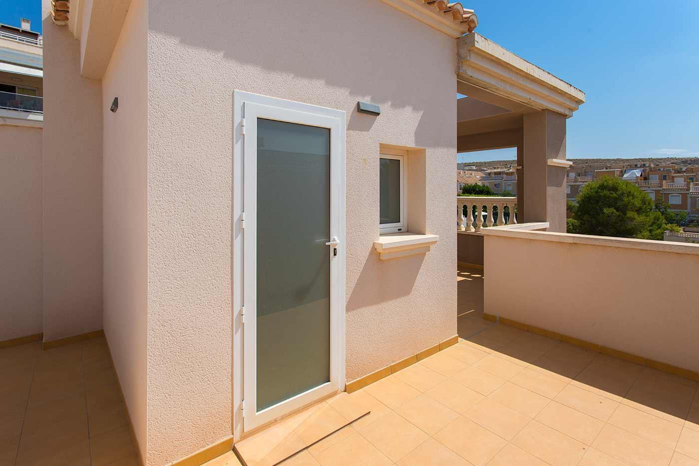 For sale of bungalow in Santa Pola