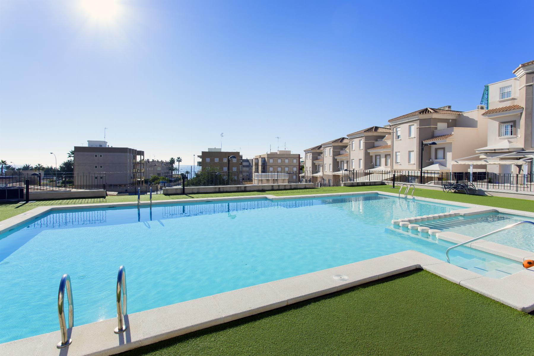 For sale of bungalow in Santa Pola