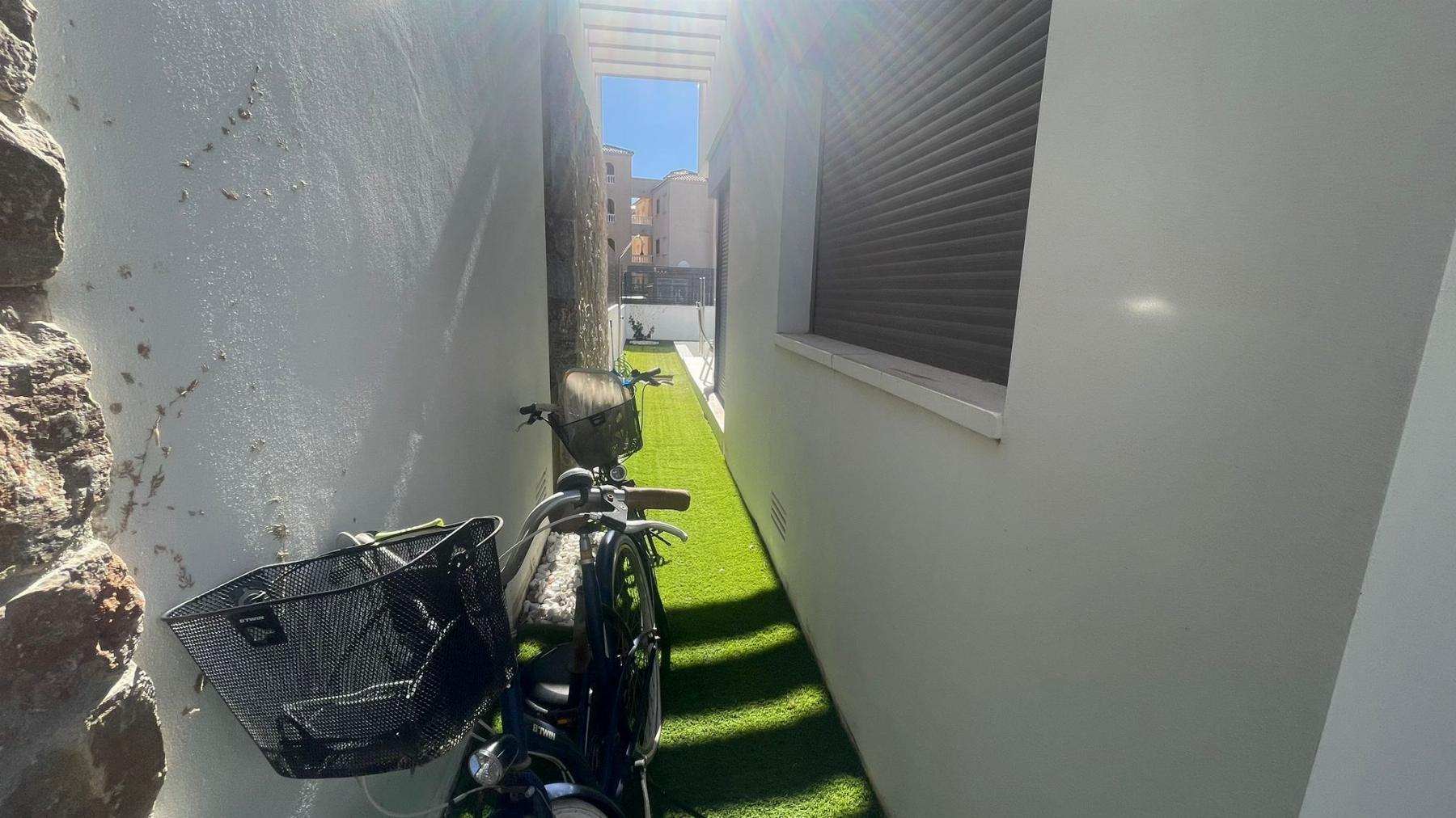 For sale of villa in Orihuela Costa