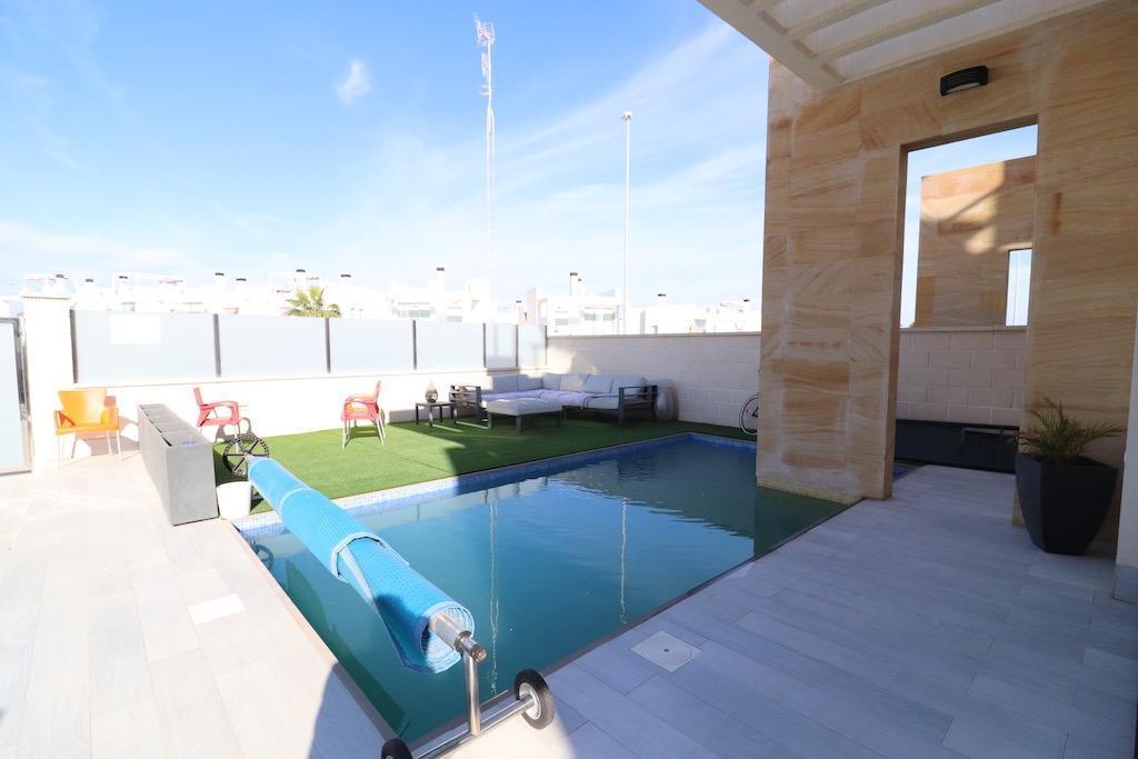 For sale of villa in Orihuela Costa