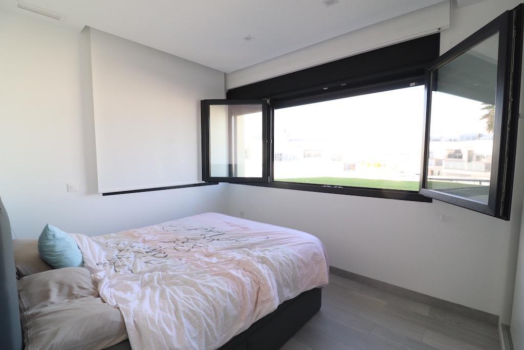 For sale of villa in Orihuela Costa