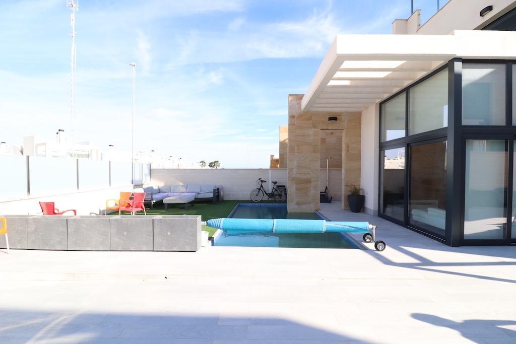 For sale of villa in Orihuela Costa