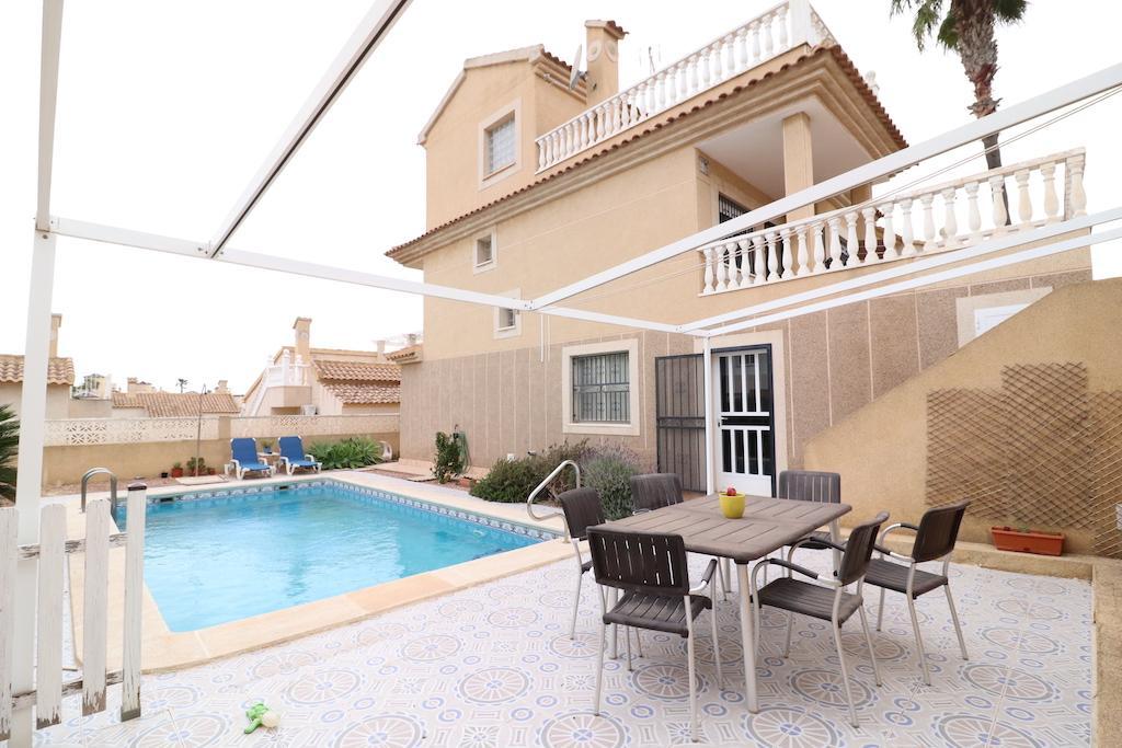 For sale of villa in Torrevieja