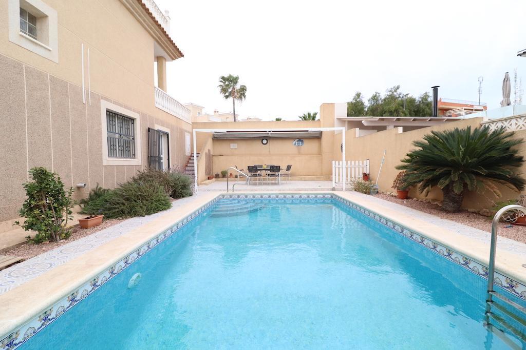 For sale of villa in Torrevieja