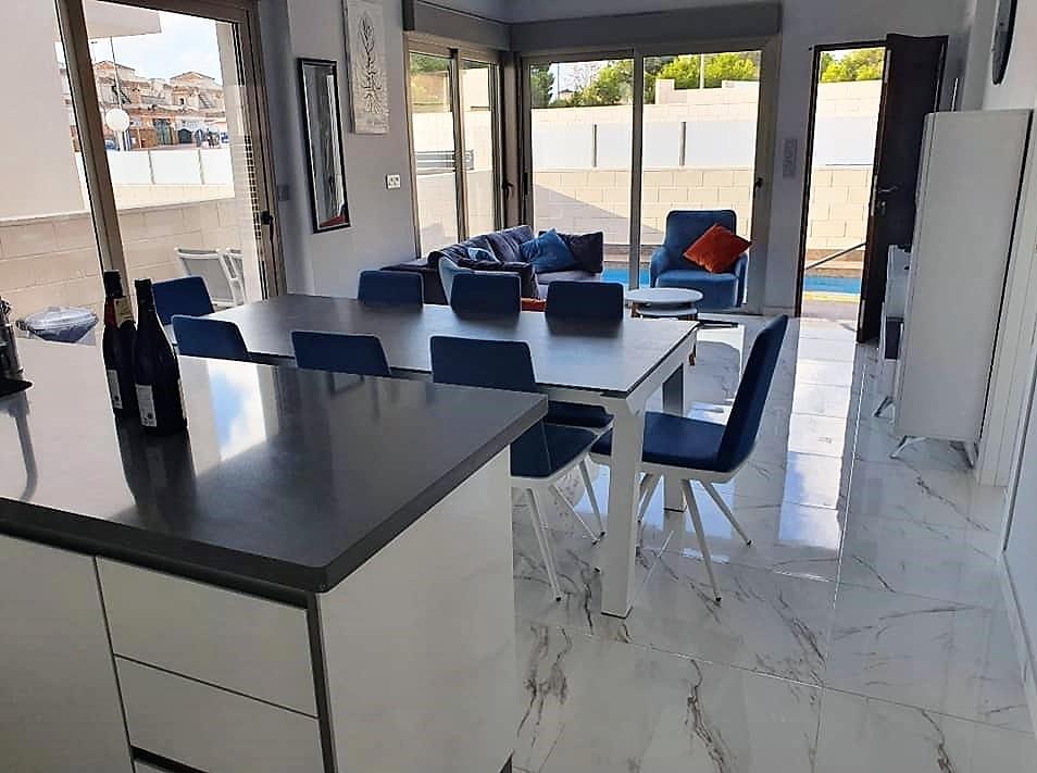 For sale of chalet in Orihuela Costa